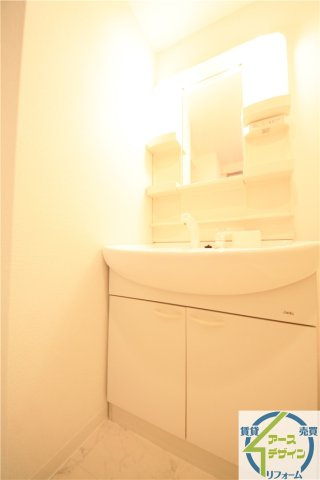 リバーサイド安藤Ⅱの独立洗面台|※類似部屋