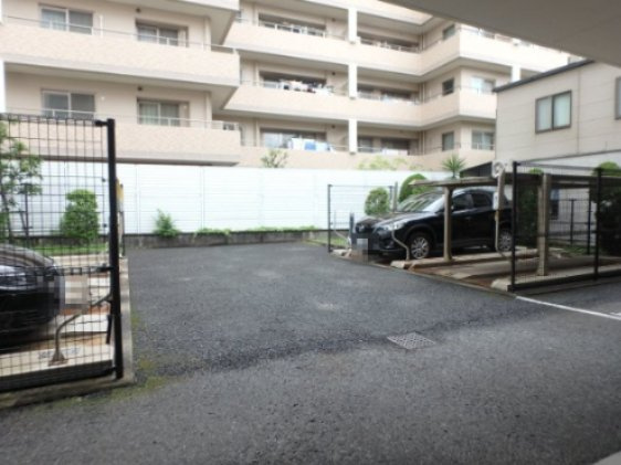 【駐車場】 | ベルパレス高木 | 駐車場です