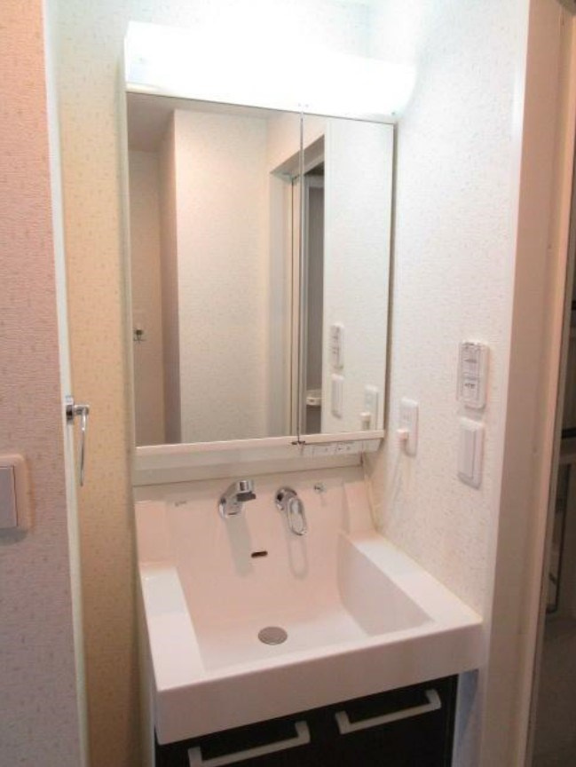 杉並区和田１丁目の賃貸マンションの洗面所