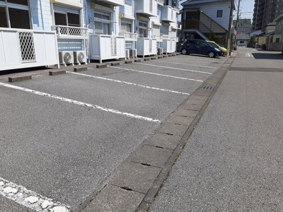 【駐車場】 | エルディム稲和Ｄ | 駐車場です