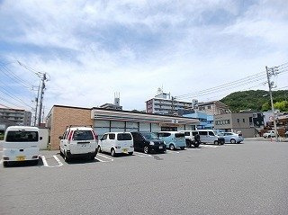 スカイブルー・ヨシの周辺|セブンイレブン海岸4丁目店まで280m