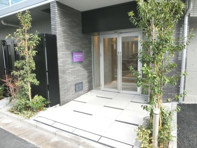 S-RESIDENCE雑司が谷のエントランス