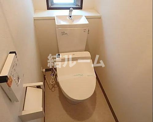 板橋区板橋２丁目の賃貸マンションのトイレ