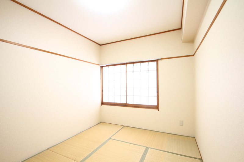 調布市国領町１丁目の賃貸マンションの和室