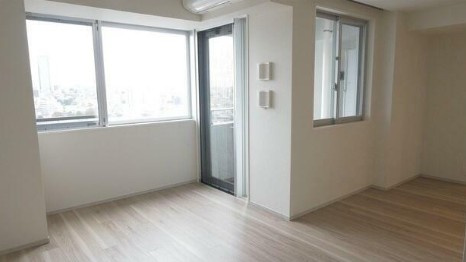 中野区本町４丁目の賃貸マンションの居間・リビング