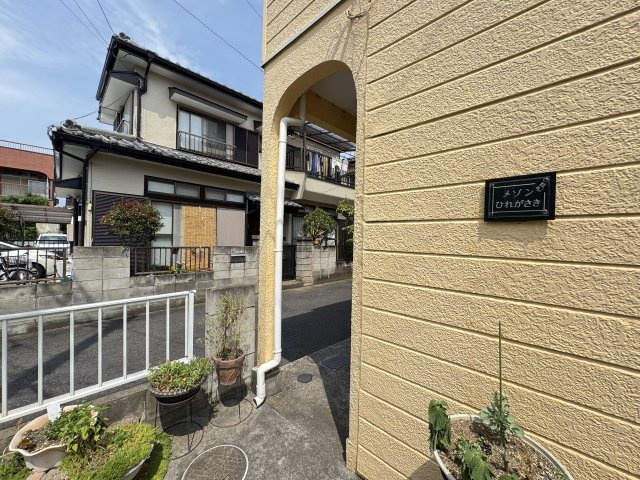 メゾンひれがさきのエントランス