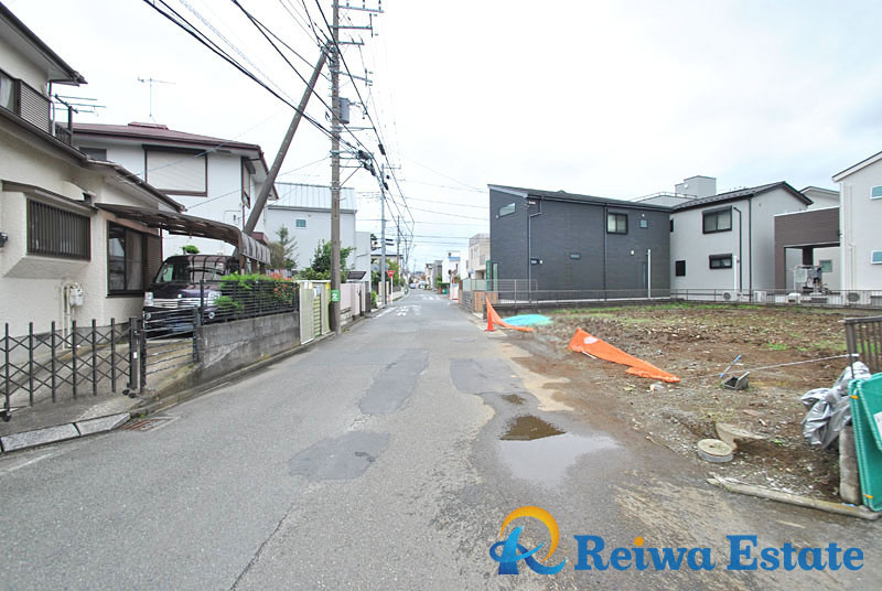 売地　茅ヶ崎市菱沼2丁目の前面道路含む現地写真