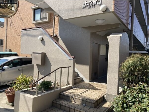 サニーハイツKITOのエントランス