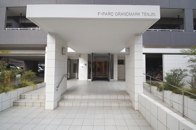 F・PARCGRANDMARK天神のエントランス|物件の画像3