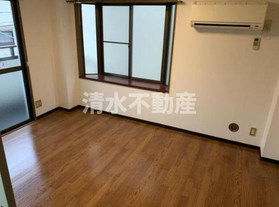 グランドティアラ江古田の居間・リビング|画像は別部屋の参考写真となります。
詳細はお気軽にお問い合わせください。