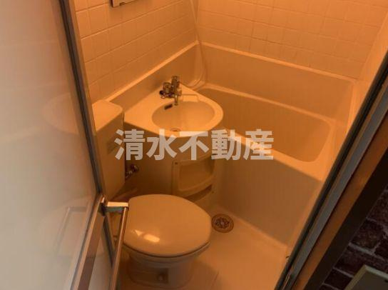 グランドティアラ江古田のトイレ|画像は別部屋の参考写真となります。
詳細はお気軽にお問い合わせください。