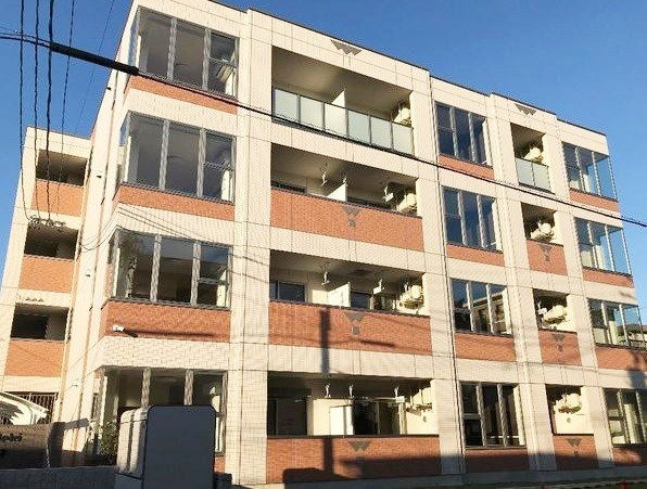 ラ・プラース古出来の外観