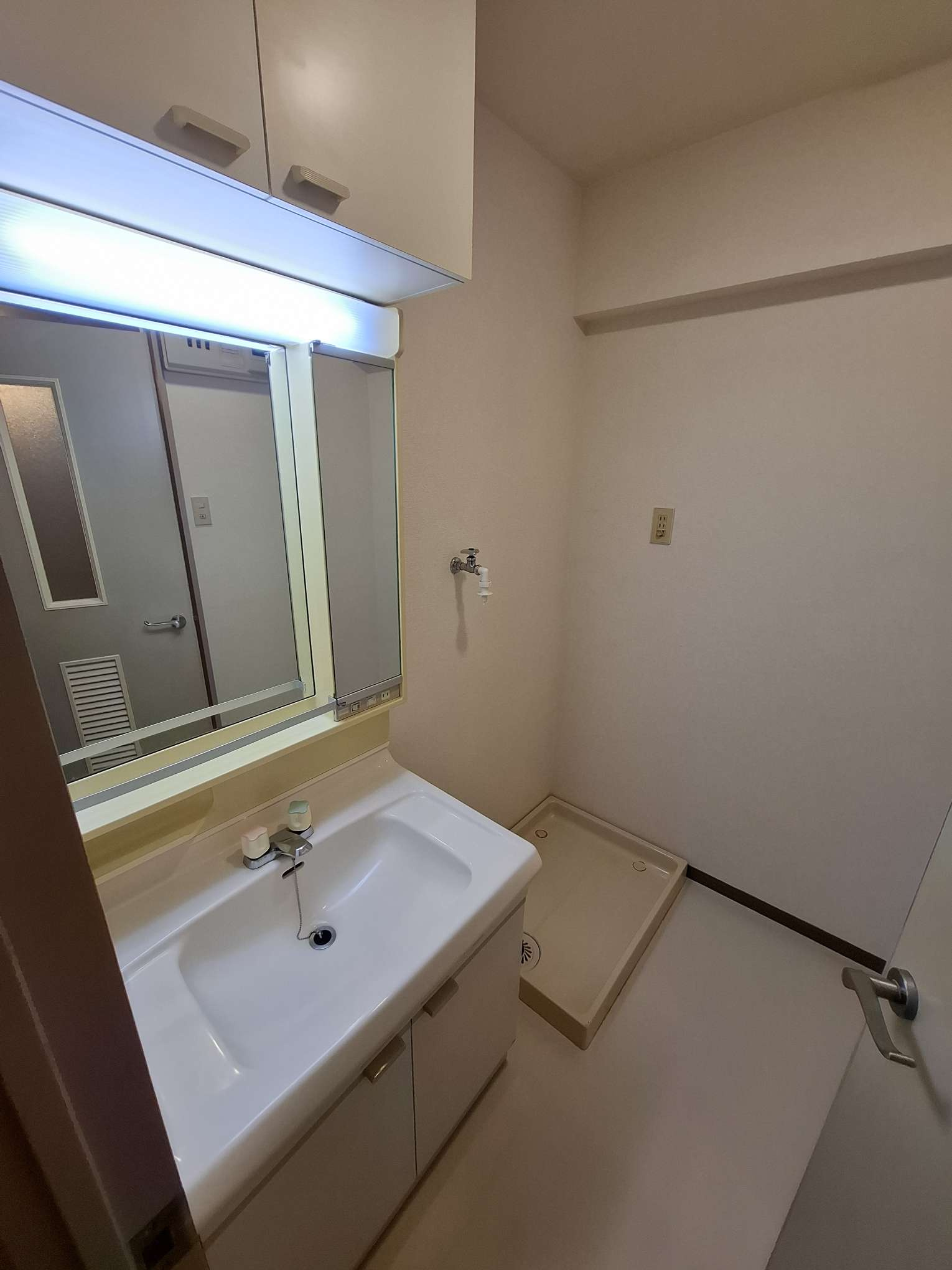 荒川区荒川３丁目の賃貸マンション