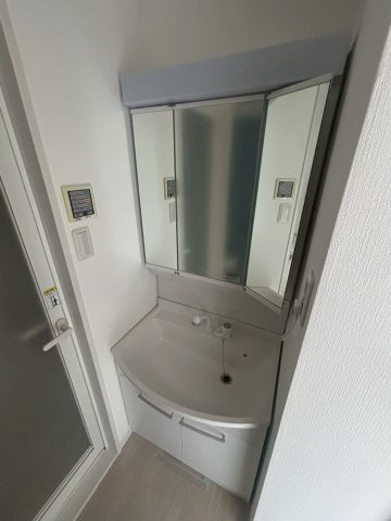 ゼニスレジデンス難波南の洗面所