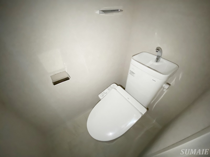 Alivis東十条のトイレ|温水洗浄機能付きトイレです☆