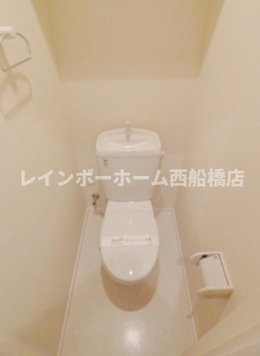 市川市平田２丁目のアパートのトイレ