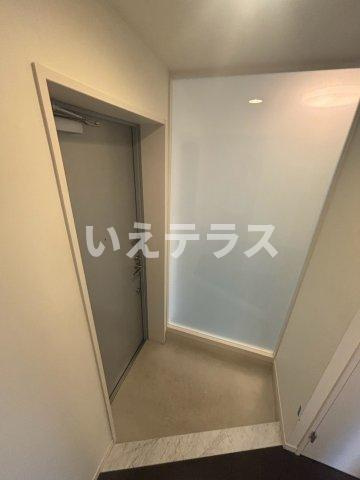 AOI FLATSの玄関