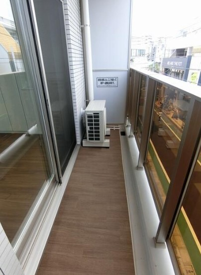 クレストコート江古田のバルコニー