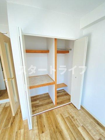 大阪市東淀川区東中島１丁目の賃貸マンションの収納