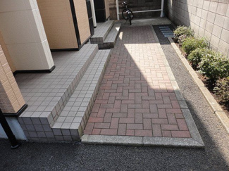 【エントランス】 | リヴ　イン　コンフォート
