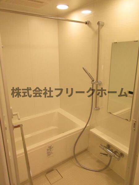 アルタマレアの浴室