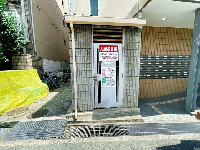 ナンノ第12号館のエントランス|エントランスです