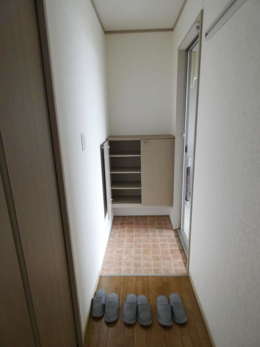 エトワール上小泉の玄関