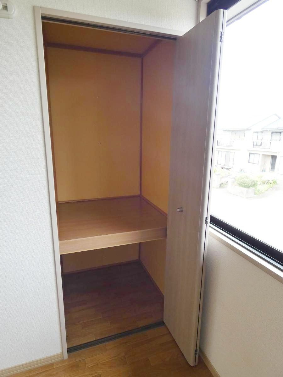 エトワール上小泉の収納