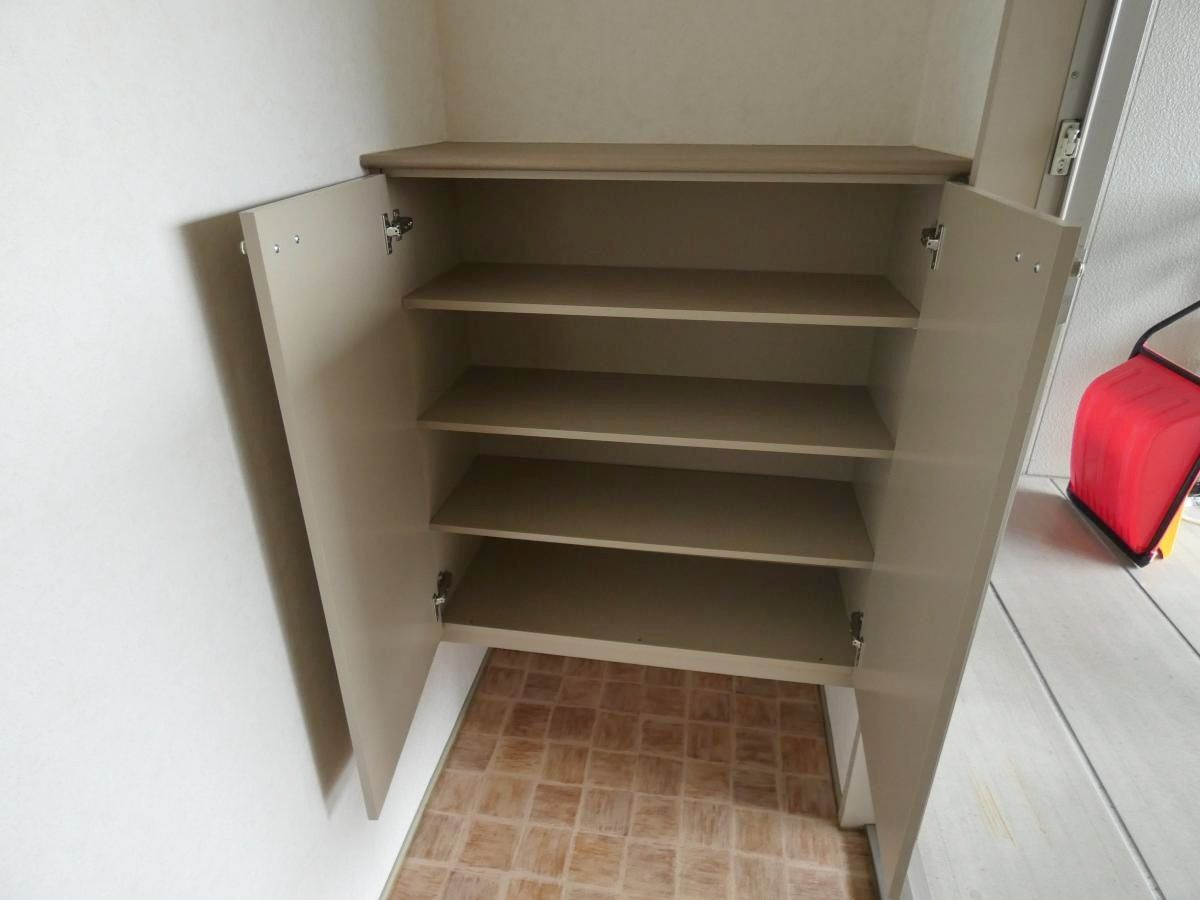 エトワール上小泉の玄関
