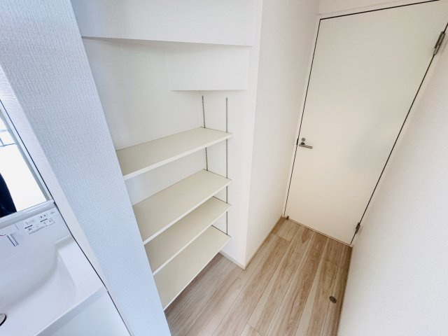 松戸市六高台２丁目新築戸建【六実第三小学校：6分】の脱衣所|脱衣所・リネン庫スペース