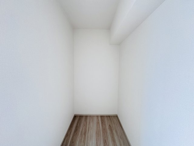 松戸市六高台２丁目新築戸建【六実第三小学校：6分】の収納|10帖寝室・ウォークインクローゼット