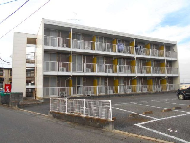 レオパレス駒場の駐車場