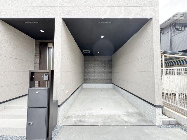 【玄関】 | 車庫付き・前橋市天川原町新築