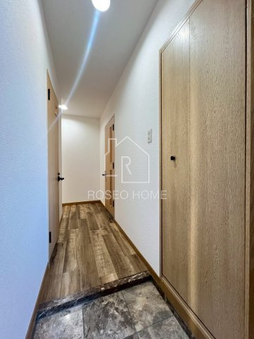 ライフ北梅田の玄関|同マンション別部屋：参考写真