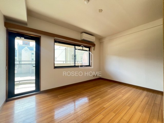 ライフ北梅田の居間・リビング|同マンション別部屋：参考写真