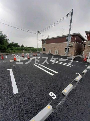 グレイスレジデンスの駐車場|高崎、前橋のお部屋探しはエンドスケープまで！お客様の理想お聞かせ下さい♪