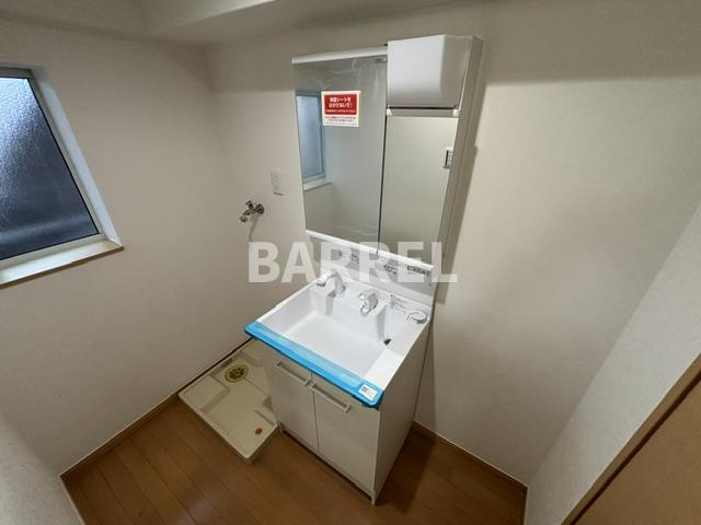 リーフジャルダンミラノの独立洗面台