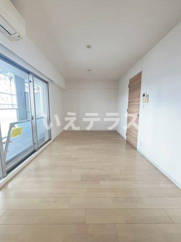 OTOWA神戸元町の居間・リビング