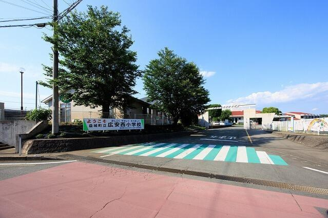 サンコート　上益城郡益城町広崎２号地の周辺|広安西小学校まで1,900m