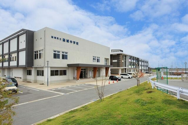 サンコート　上益城郡益城町広崎２号地の周辺|益城中学校まで1,300m