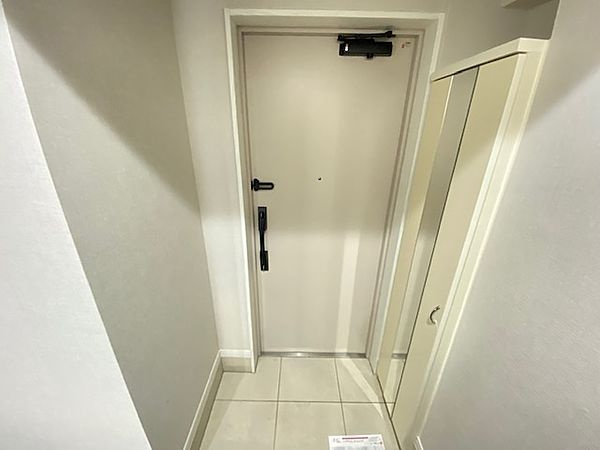 レガリス門前仲町の玄関