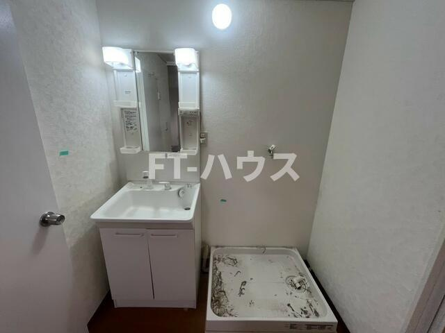 メゾンリッシュの洗面所