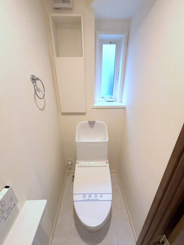 根戸戸建のトイレ|落ち着いたトイレです