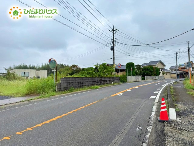 那珂市瓜連第15　新築戸建　1号棟の前面道路含む現地写真|小中学校が近く、お子様の通学も安心♪