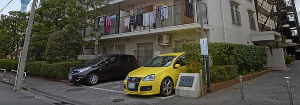 百花園パーク・ファミリアの駐車場|駐車場に車を止められます