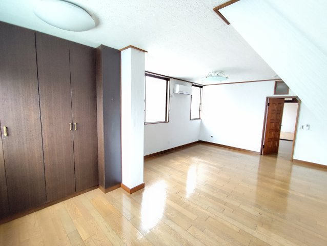 東新小岩５丁目事務所付住宅の洋室
