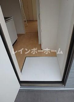 シュテルン大宮の玄関