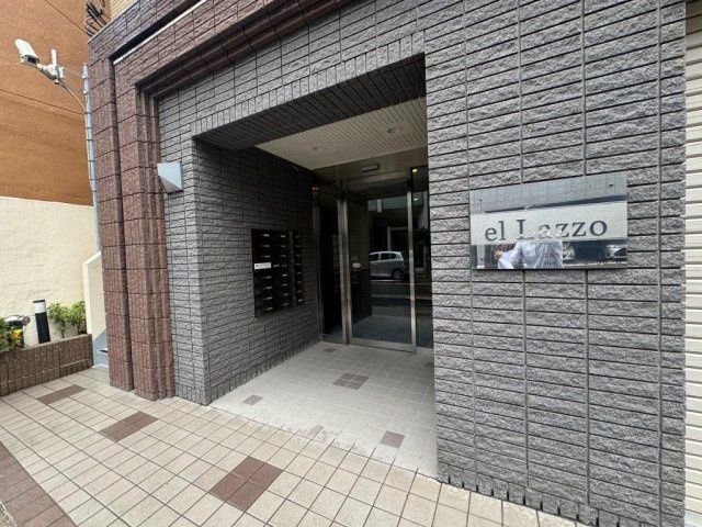 エルラッソ入谷のエントランス