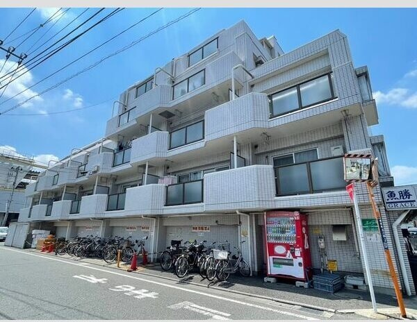 グリーンハイツ小金井のエントランス
