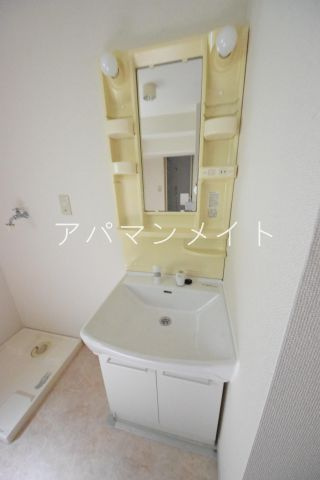 【洗面所】 | リエス湘南戸塚 | 忙しい朝には欠かせない洗面所です